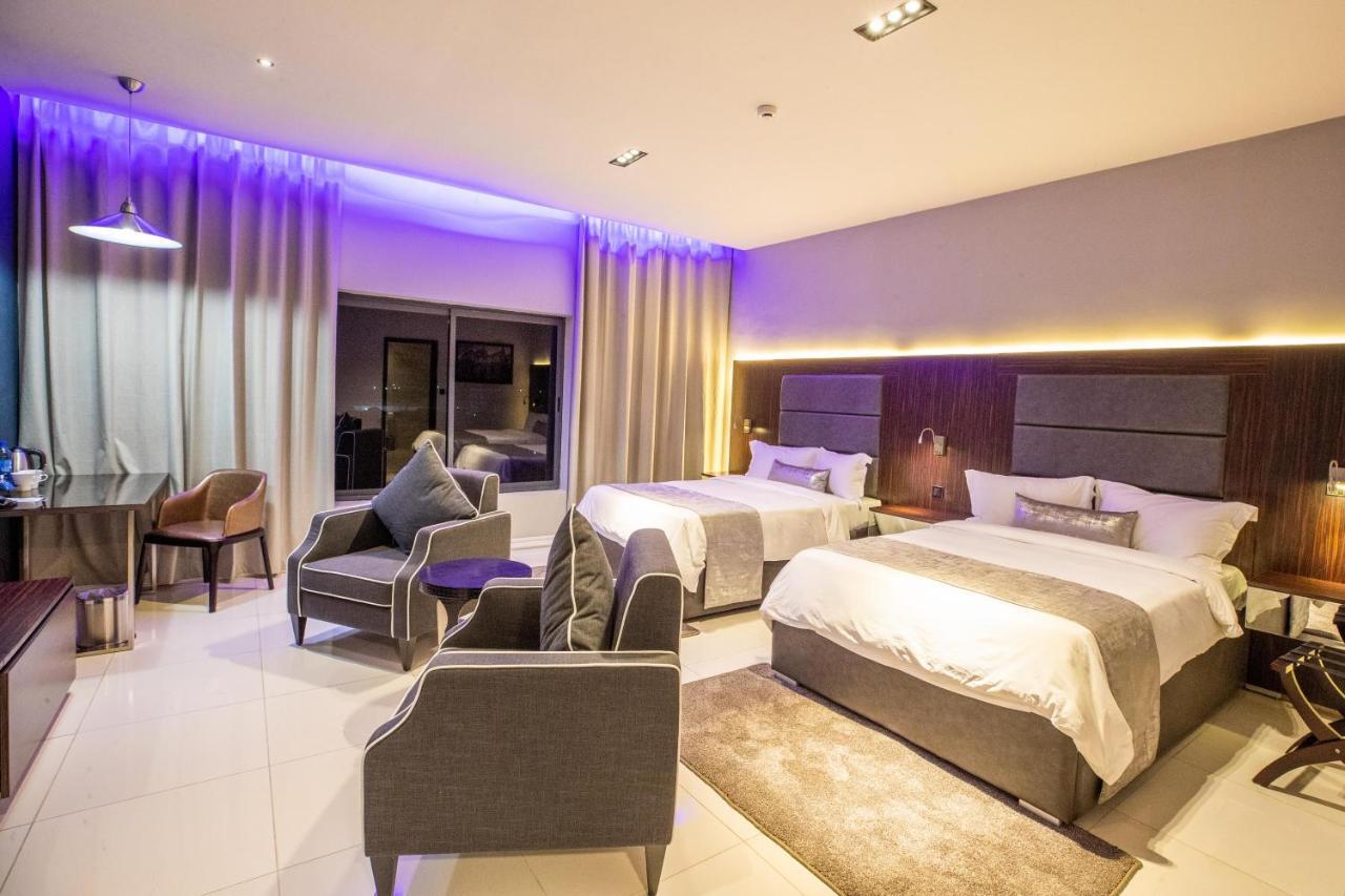 Bon Hotel Tripod Оверри Экстерьер фото