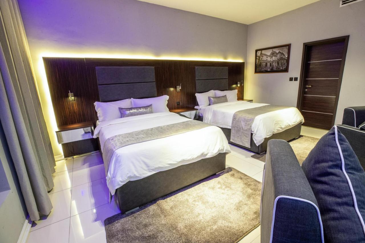 Bon Hotel Tripod Оверри Экстерьер фото