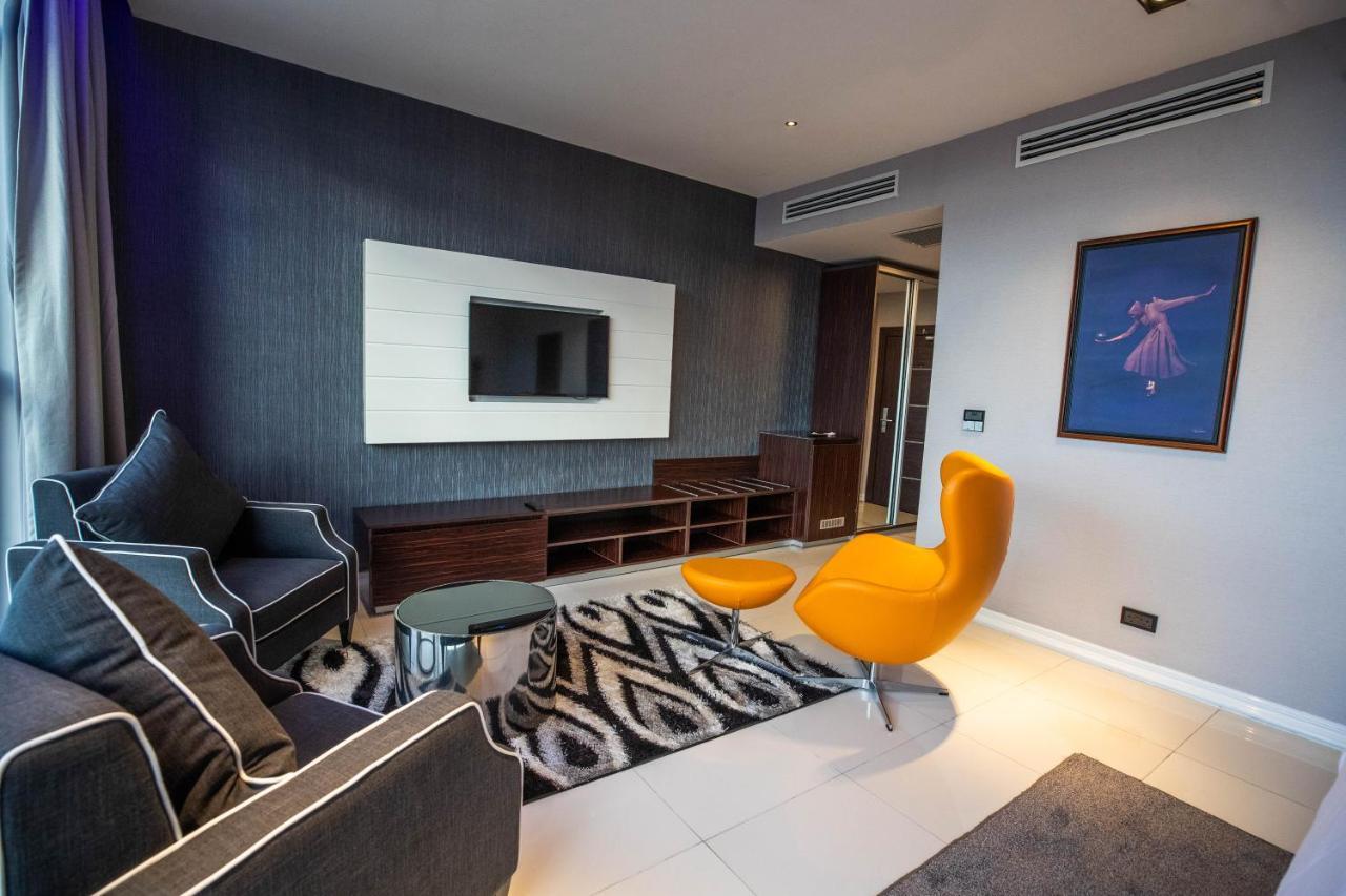 Bon Hotel Tripod Оверри Экстерьер фото