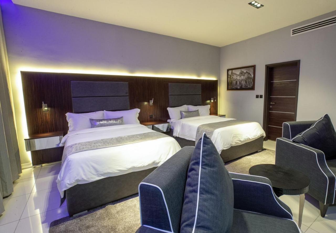Bon Hotel Tripod Оверри Экстерьер фото