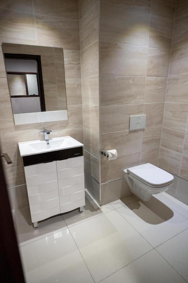 Bon Hotel Tripod Оверри Экстерьер фото