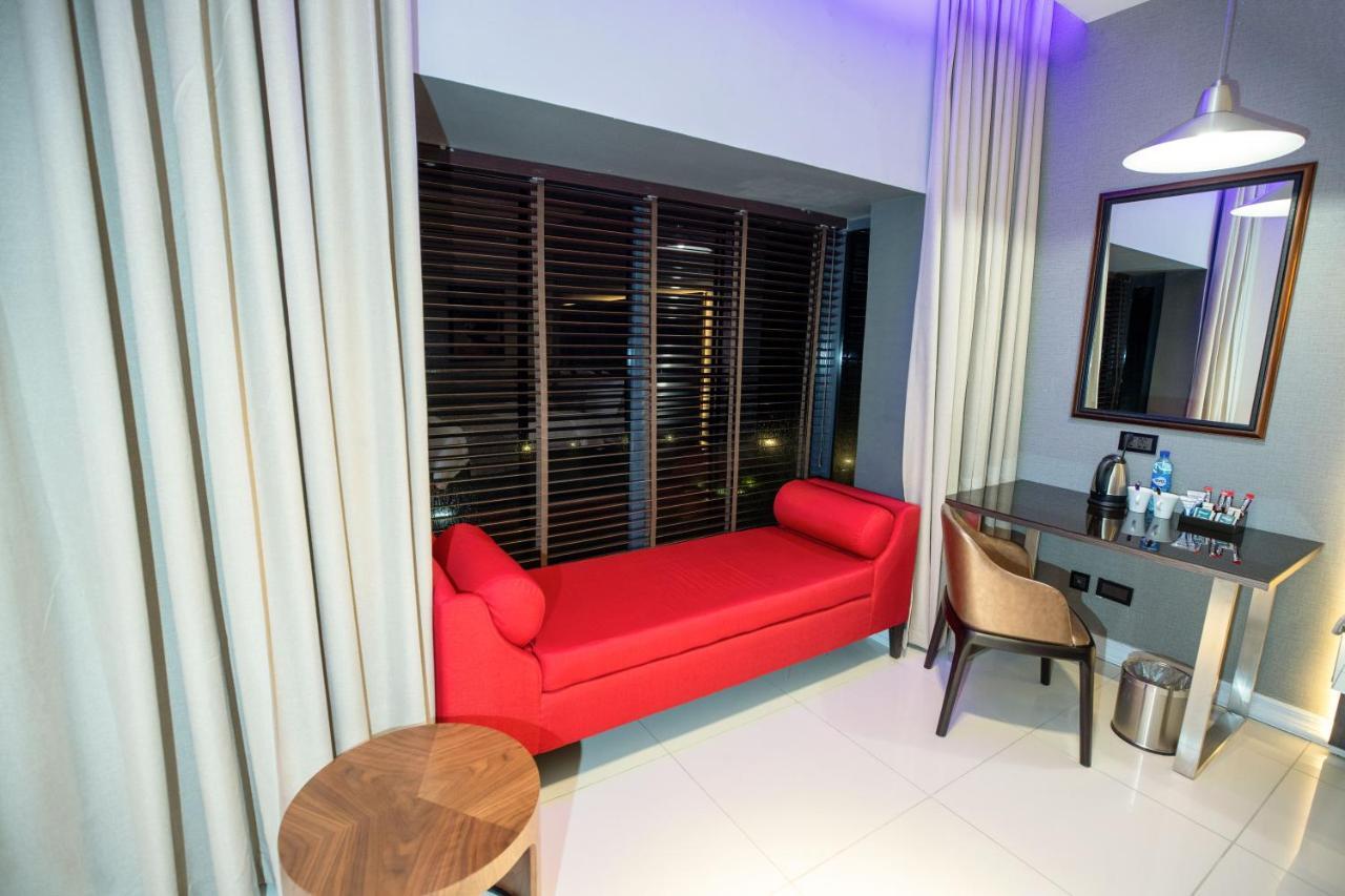 Bon Hotel Tripod Оверри Экстерьер фото