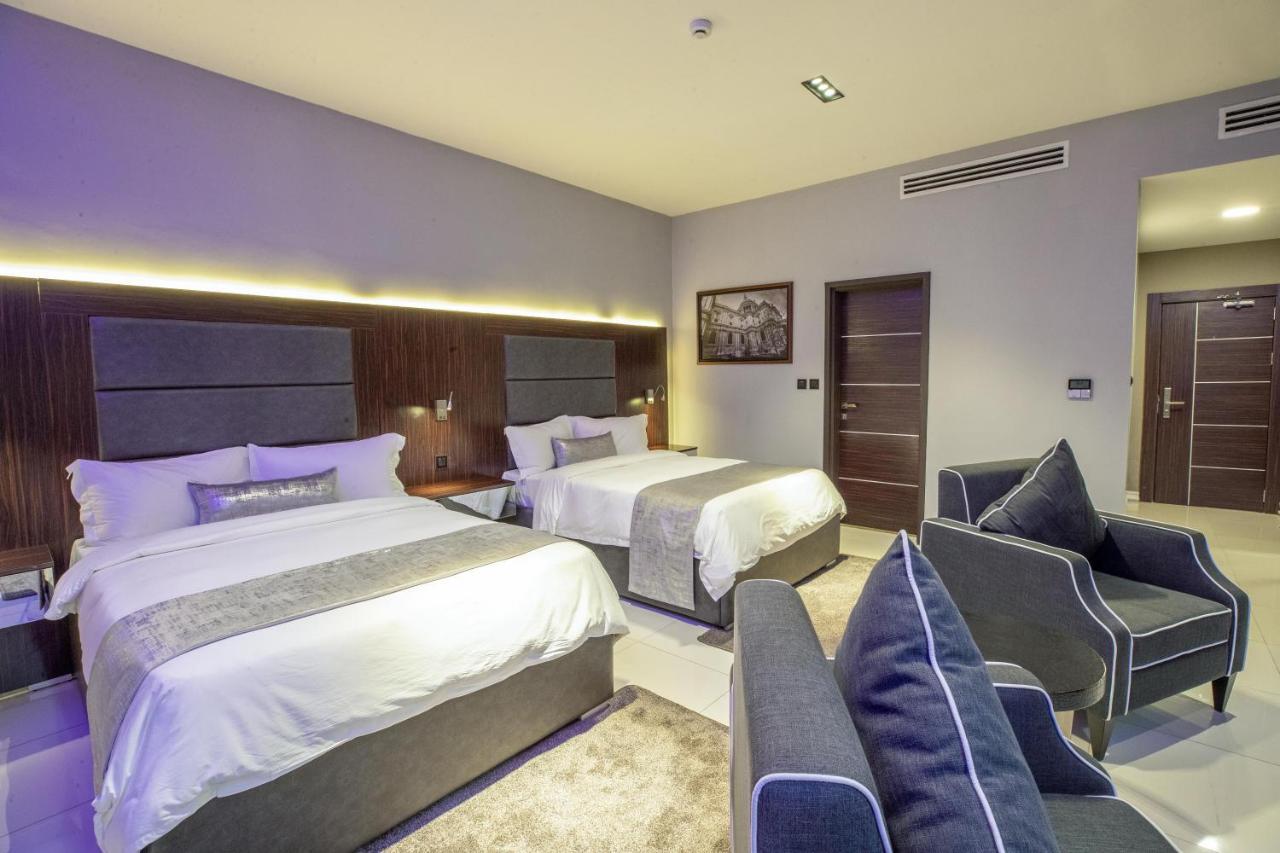 Bon Hotel Tripod Оверри Экстерьер фото