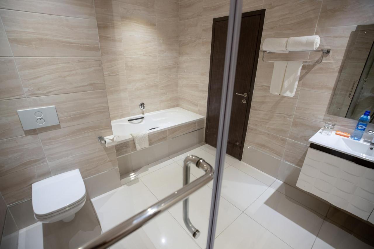 Bon Hotel Tripod Оверри Экстерьер фото