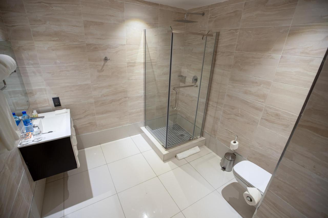Bon Hotel Tripod Оверри Экстерьер фото